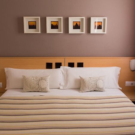 Hostal Albero By Eme Hoteles Sanlúcar la Mayor Buitenkant foto