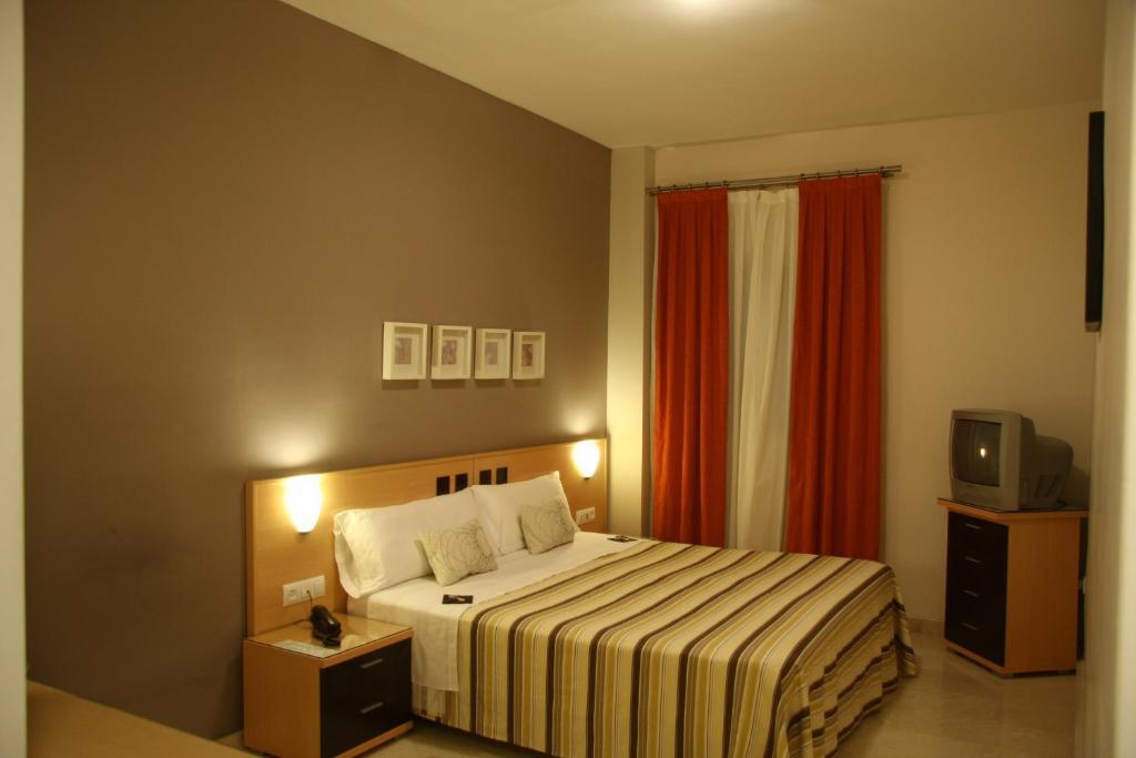 Hostal Albero By Eme Hoteles Sanlúcar la Mayor Buitenkant foto