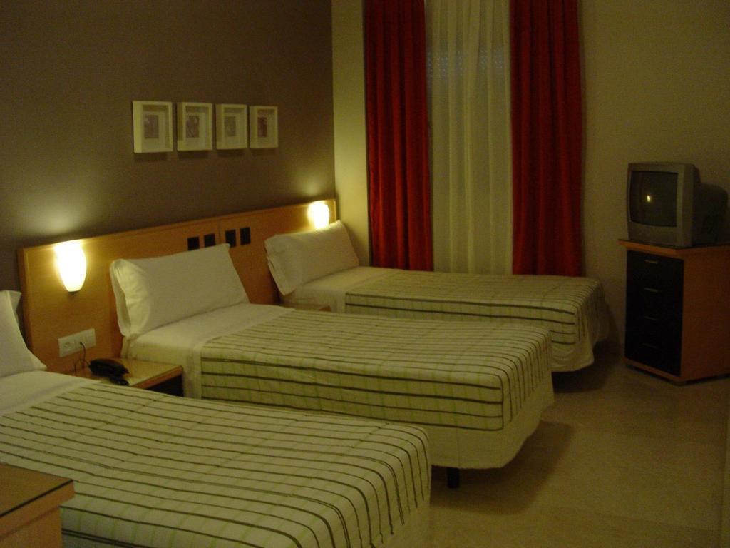 Hostal Albero By Eme Hoteles Sanlúcar la Mayor Kamer foto