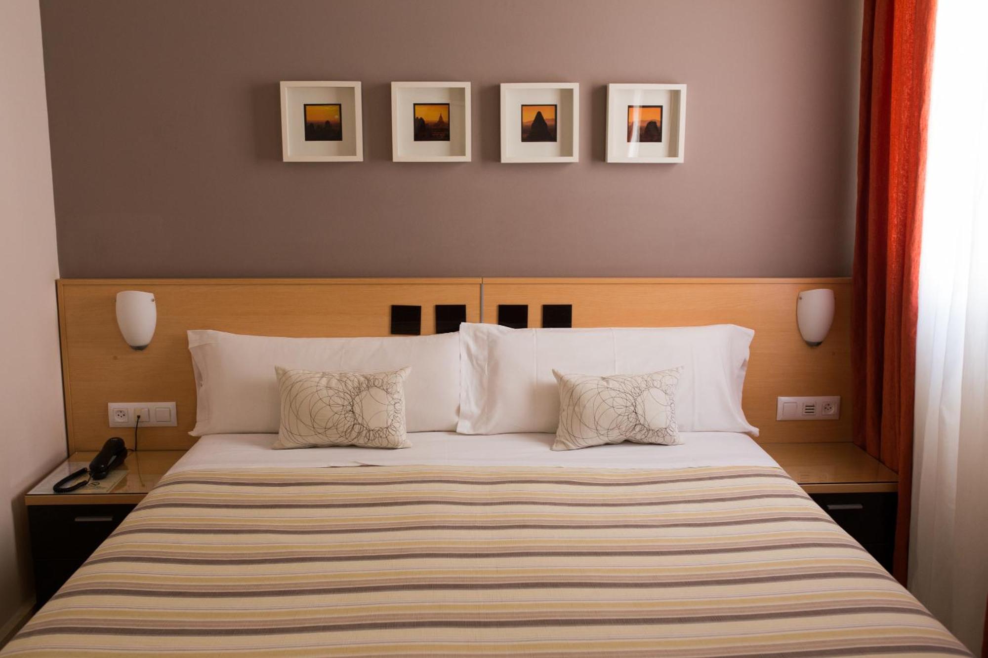 Hostal Albero By Eme Hoteles Sanlúcar la Mayor Buitenkant foto