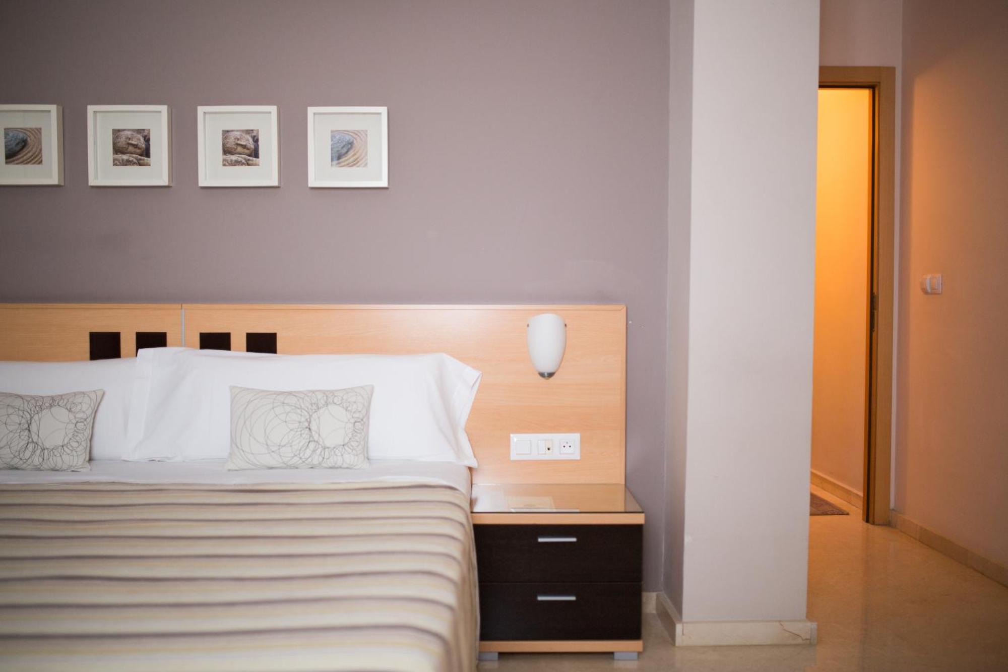 Hostal Albero By Eme Hoteles Sanlúcar la Mayor Buitenkant foto